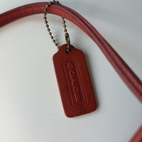 Coach | Vintage Chrystie #9892 in Red with Spring Lock - Picture 14 of 15